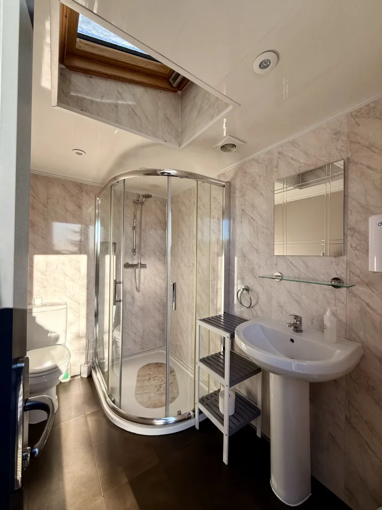 Bathroom | Dog friendly retreat Peak District